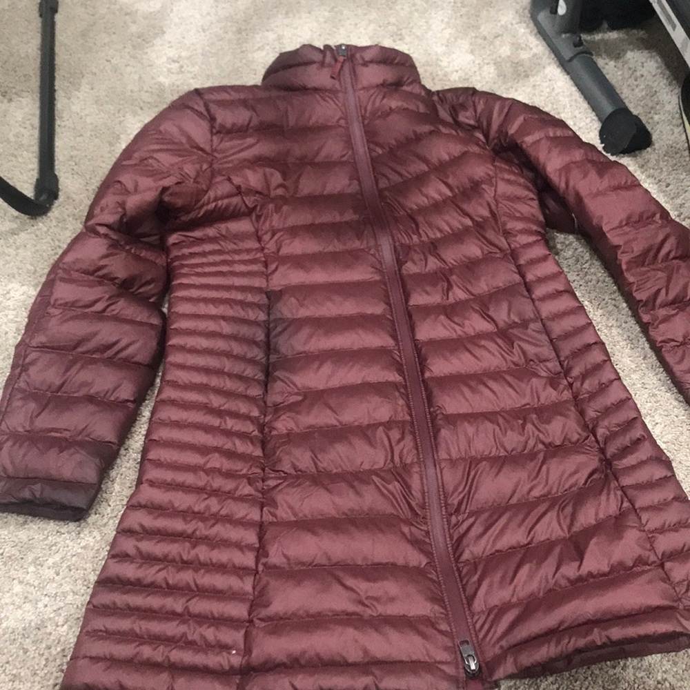 Burgundy used Patagonia puffer jacket